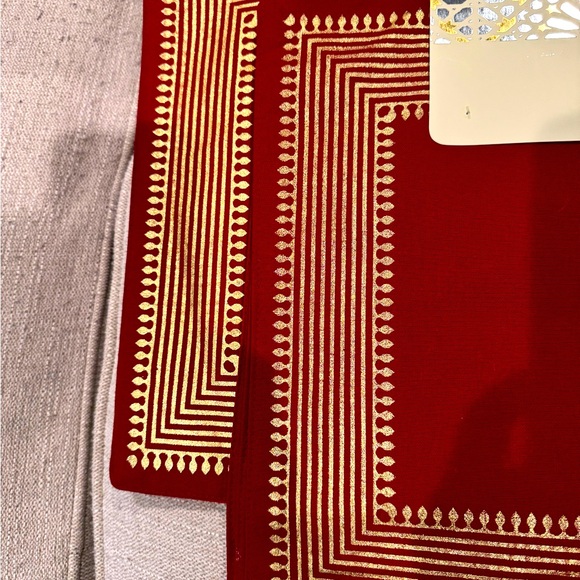 Cynthia Rowley, Red & Gold, Set of 4 Placemats x 2 - Picture 2 of 5